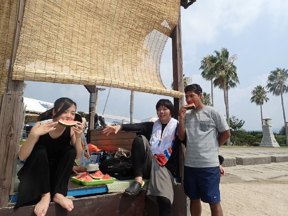海水浴（伊予市五色姫海浜公園）のサムネイル