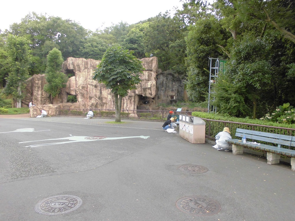 砥部動物園敷地内清掃ボランティアに参加しましたのサムネイル