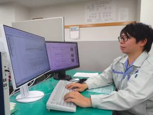 調査部　第１グループ（令和３年度入社）
